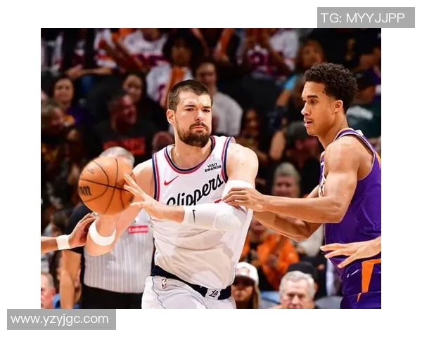 快船117-93轻取太阳球员评价：5人满分，3人及格，邓恩低迷